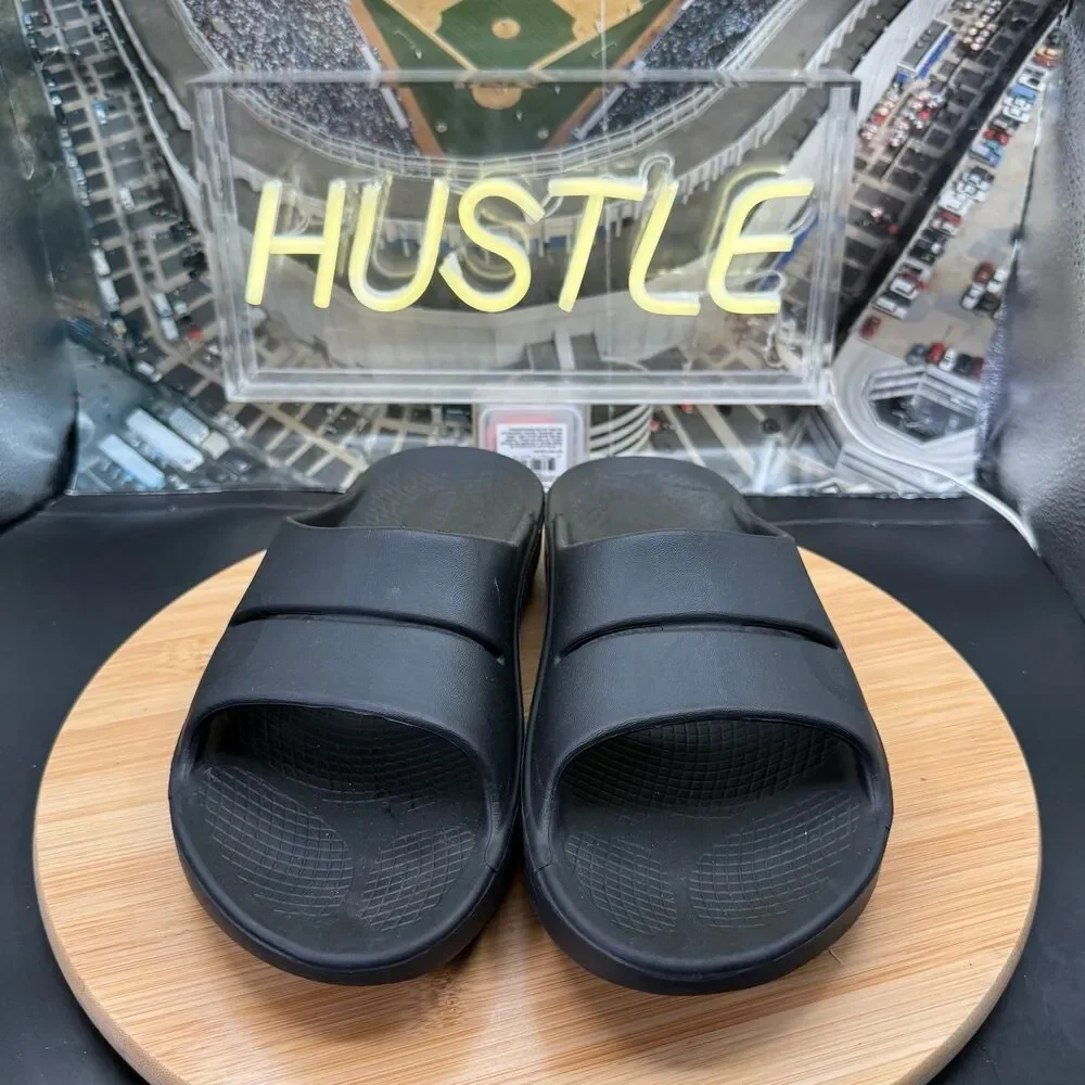 N/A oofos sandals